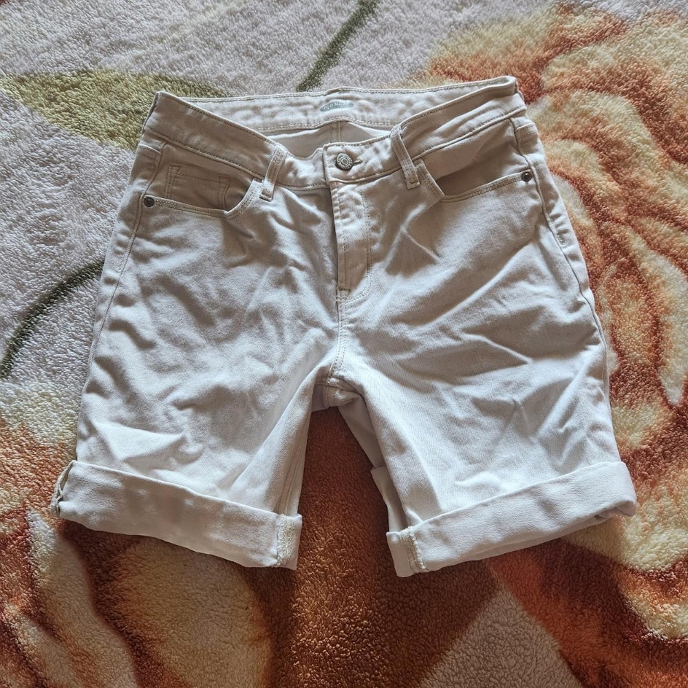 white denim jorts from old navy